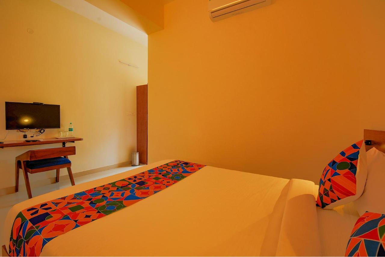 Fabhotel Gr Lake View - Btm Layout 班加罗尔 外观 照片