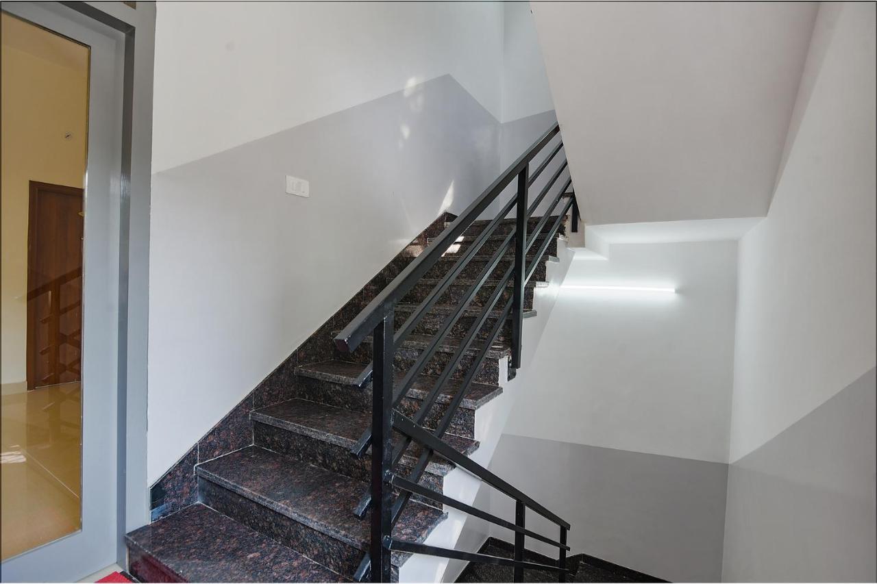 Fabhotel Gr Lake View - Btm Layout 班加罗尔 外观 照片