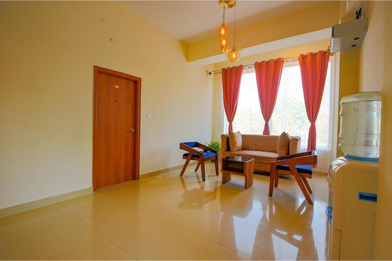Fabhotel Gr Lake View - Btm Layout 班加罗尔 外观 照片